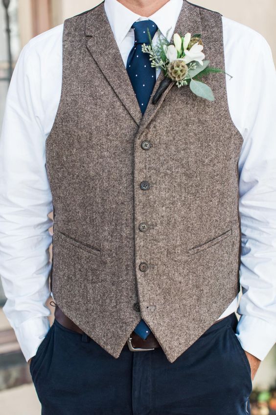 We love this rustic vest that resembles our Cambridge vest! #Larrbrio # ...