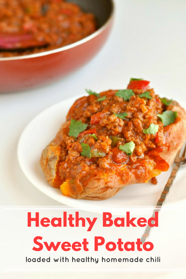 Healthy Baked Sweet Potato Loaded with Healthy Homemade Chili | One of my most popular baked sweet potato recipes! It's pure comfort food, ready in 20 minutes and only 400 calories! #Recipe #Healthy #Dinner #Lunch #GF #GlutenFree #DF #DairyFree #LowFODMAP #Paleo #HealthyRecipe #HealthyDinner #HealthyLunch #PaleoRecipe #PaleoDinner #PaleoLunch #GlutenFreeRecipe #GlutenFreeDinner #GlutenFreeLunch #DairyFreeDinner #DairyFreeRecipe #DairyFreeLunch #LowFODMAPRecipe #LowFODMAPDinner #LowFODMAPLunch Breakfast Recipes Kids, Easy Healthy Lunch Recipes, Healthy Vegetarian Dinner, Healthy Meals For Kids, Paleo Recipes, Potato Recipes, Happy Healthy, Dessert Recipes, Easy Homemade Chili