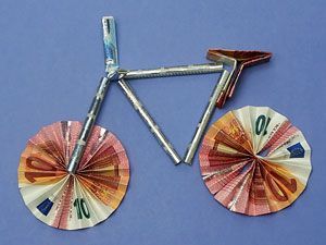Ein Fahrrad als Geldgeschenk | Fahrrad basteln, Geldgeschenk Ein Fahrrad als Geldgeschenk | Fahrrad basteln, Geldgeschenk