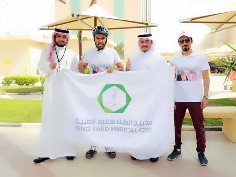 رحالة سعودي ينطلق من مدينة الملك سعود الطبية إلى موسكو لمساندة المنتخب السعودي صحيفة وطني الحبيب الإلكترونية City Paper Shopping Bag Medical