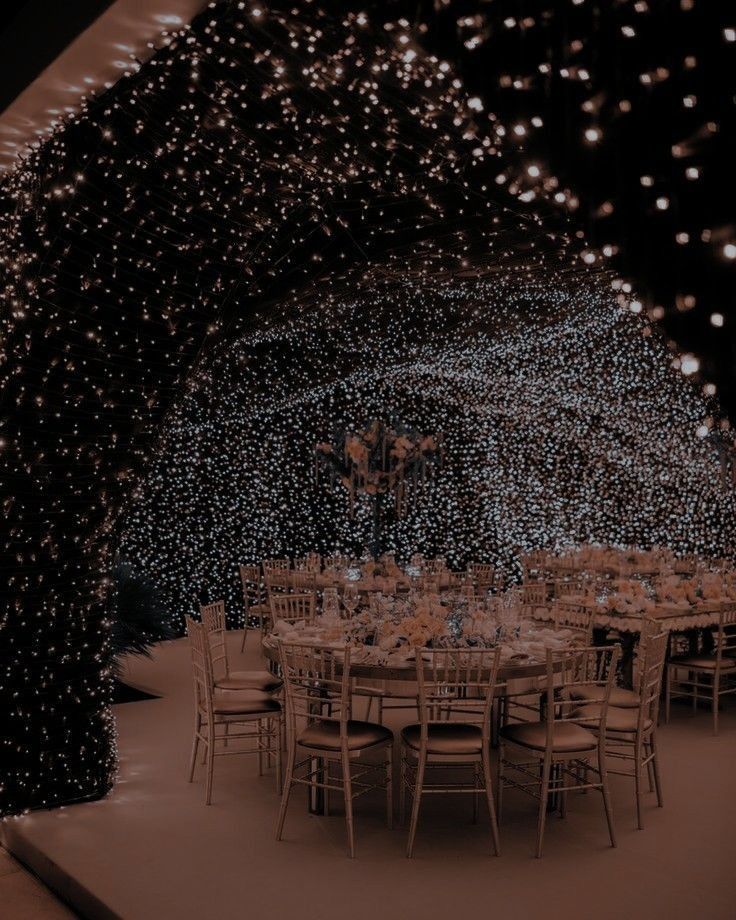 هنا نتحدث عن الشيطان بحد ذاته وعن تملكه وبطشه على الأرض فهو لا يرض… #romance #Romance #amreading #books #wattpad Dark Wedding, Dreamy Wedding, Winter Wedding, Perfect Wedding, Wedding Day, Wedding Goals, Wedding Themes, Wedding Inspo, Wedding Planning