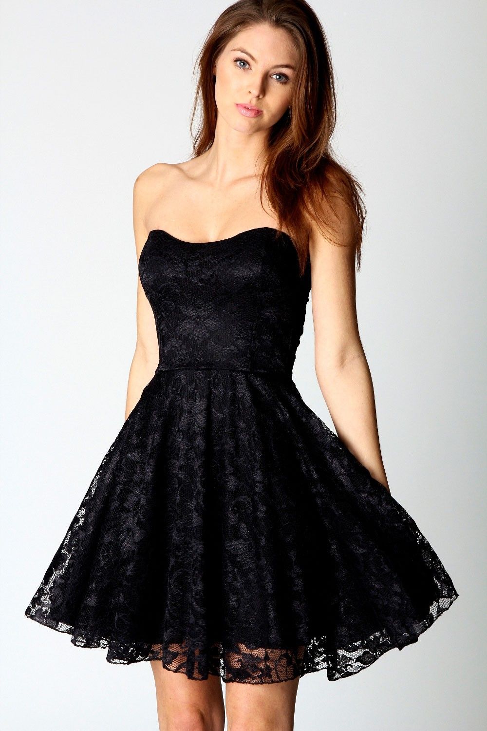 Lulu Lace Bandeau Skater Dress boohoo Kleider, Schöne kleider