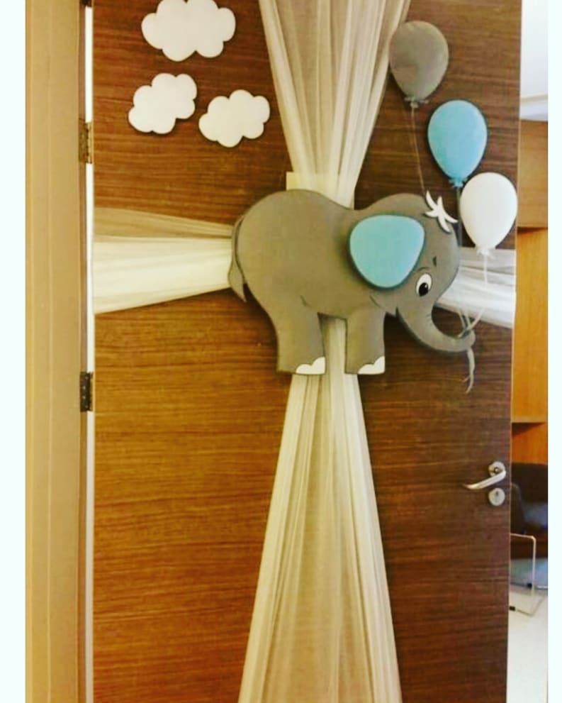 Decorating door to be ready for welcoming baby #decorateit #decorations
