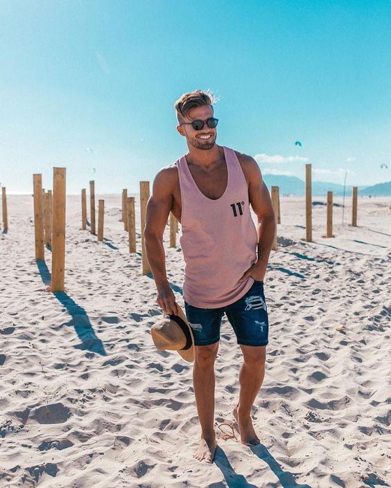 Summer Outfits Men Beach, Beach Outfit Men, Beach Wear Men, Casual Summer, Mens Beach Style, Beach Look Men, Beach Style Fashion, Beach Photography Poses, Herren Outfit