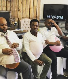 Looking for hilarious and unique baby shower games? Help yourself to these fun games for baby shower ideas your guests will want to participate in! Baby Shower Game Gifts, Baby Shower Games Unique, Simple Baby Shower, Baby Shower Fun, Baby Shower Games Funny, Man Shower, Games For Boys, Baby Games, Fun Games
