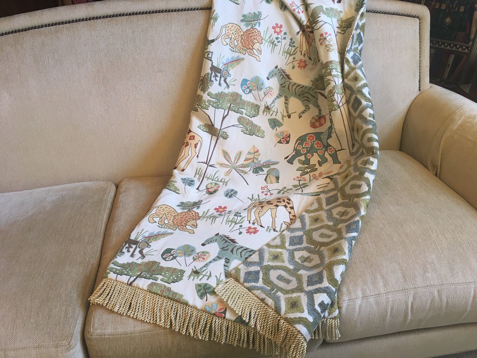 InterestPrint Christmas Pattern Illustration Fleece Throw Blanket for Bed Couch Chair Daybed 40 x 50 Inches InterestPrint Christmas Pattern Illustration Fleece Throw Blanket for Bed Couch Chair Daybed 40 x 50 Inches