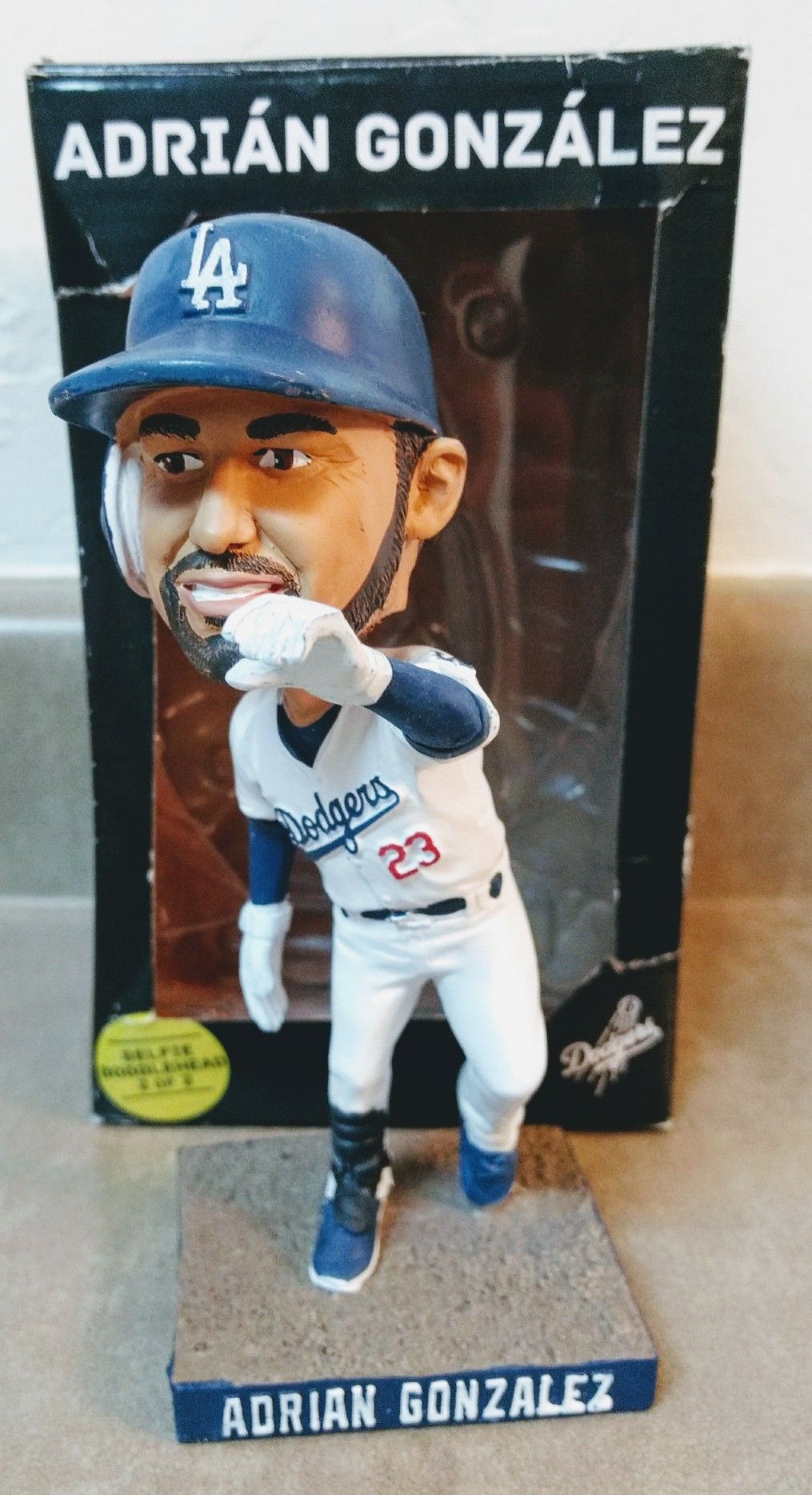 Los Angeles Dodgers Adrian Gonzalez Selfie Bobblehead Adrian Gonzalez Bobble Head Dodgers