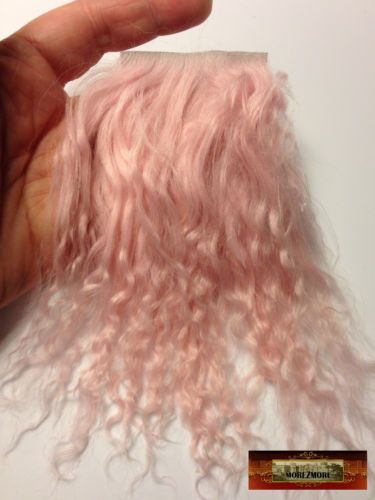 M01354 MOREZMORE Tibetan Lamb Fur Mini Sample 2x2 CAMEO PINK Doll Hair