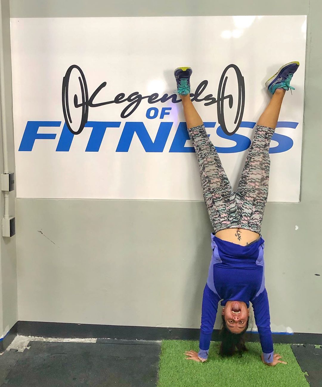Die visita und @legendsoffitness_ • • #mexarifa 🇲🇽 #crossfit #Fitness #gym #workout #Crossfit #Die #...