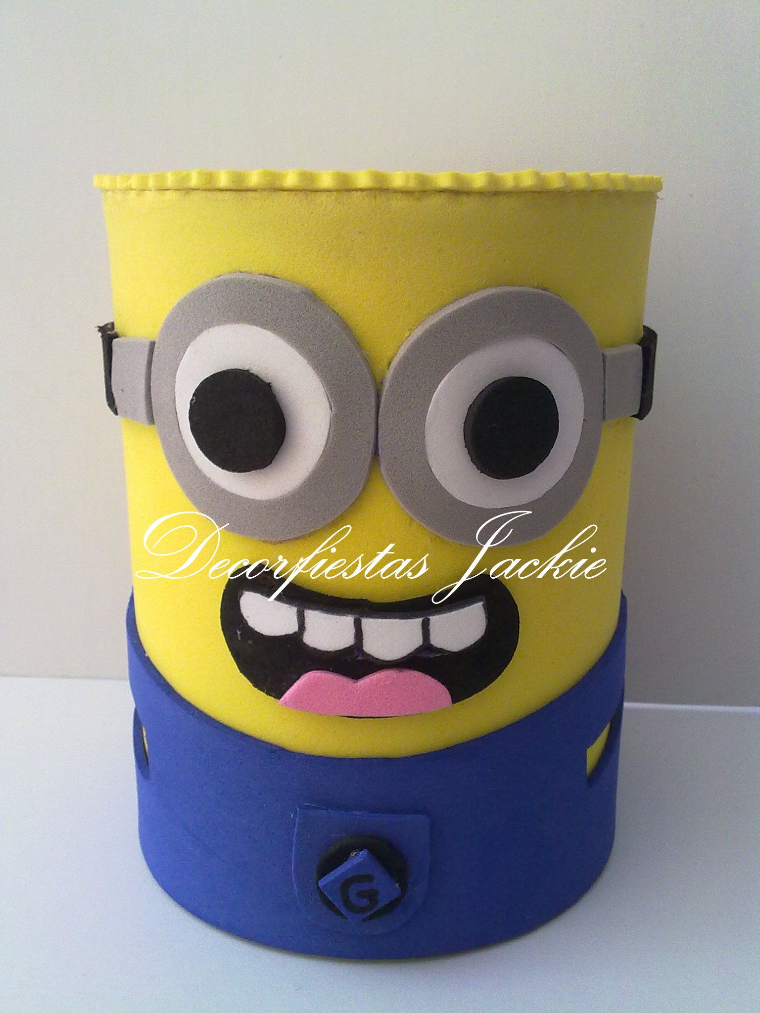 Como Decorar Una Botellas De Plastico Minions Como Decorar Una Botellas De Plastico Minions