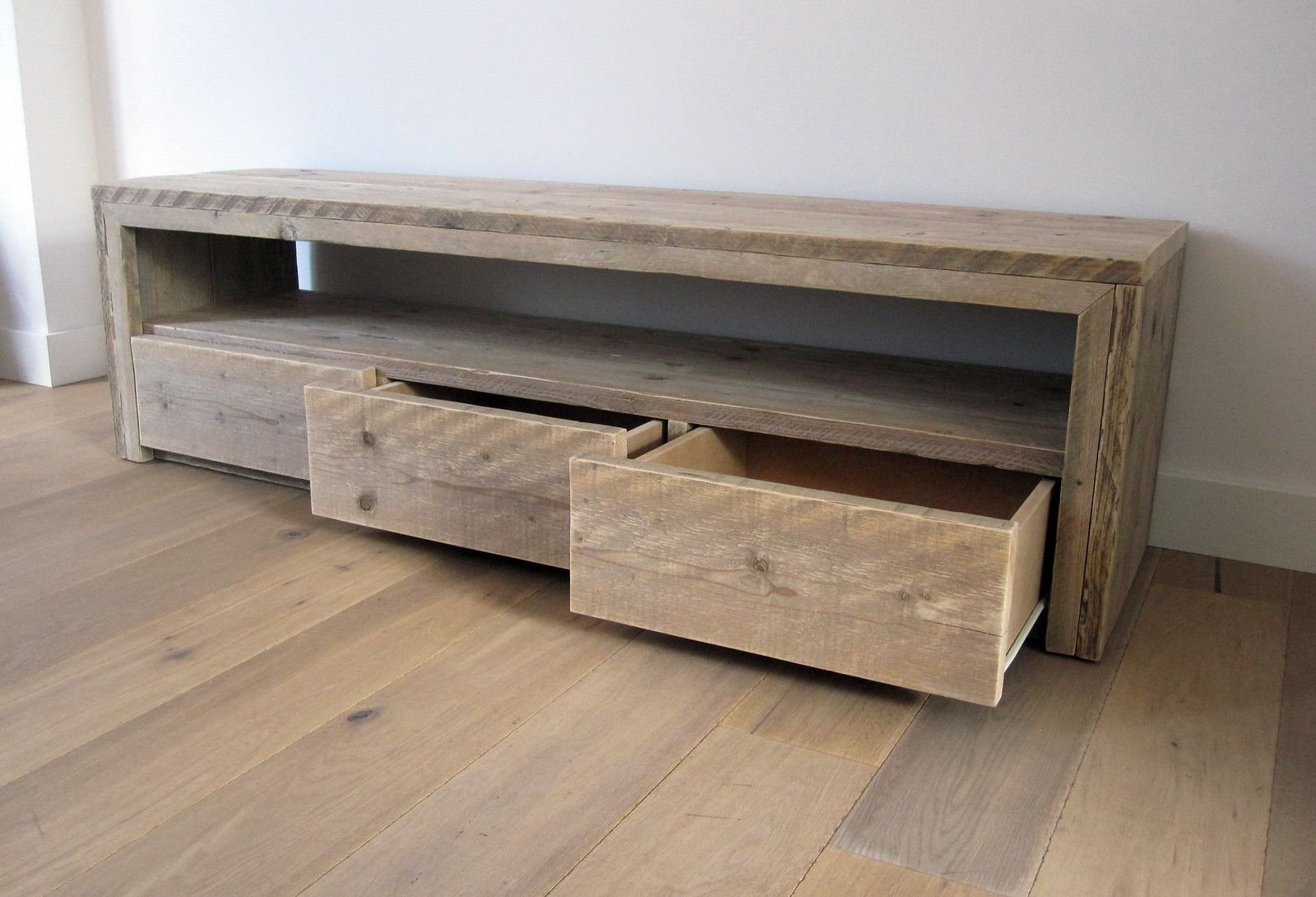 TV meubel 'Vittali' | Steigerhout | Te koop bij w00tdesign | Diy tv stand, Diy tv, Home