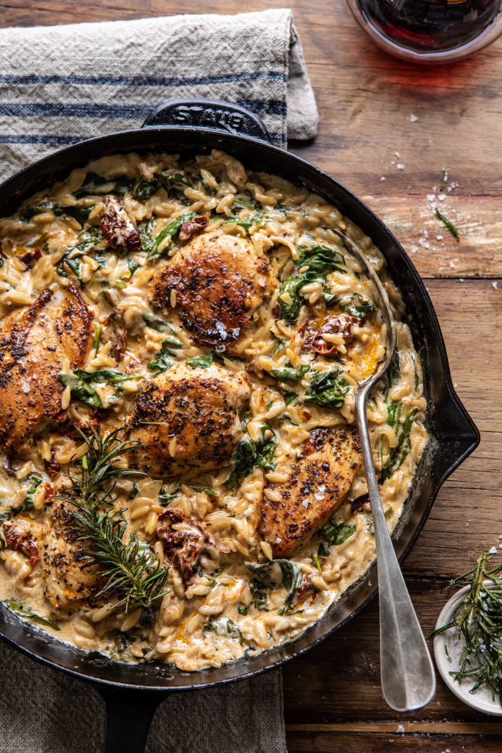 One Skillet Creamy Sun-Dried Tomato Chicken and Orzo | halfbakedharvest.com #skilletdinner #chicken #orzo Chicken Dinner, Chicken Orzo, Tuscan Chicken, Skillet Chicken, Italian Chicken, Crockpot Chicken, Healthy Chicken, Baked Chicken, Oven Chicken