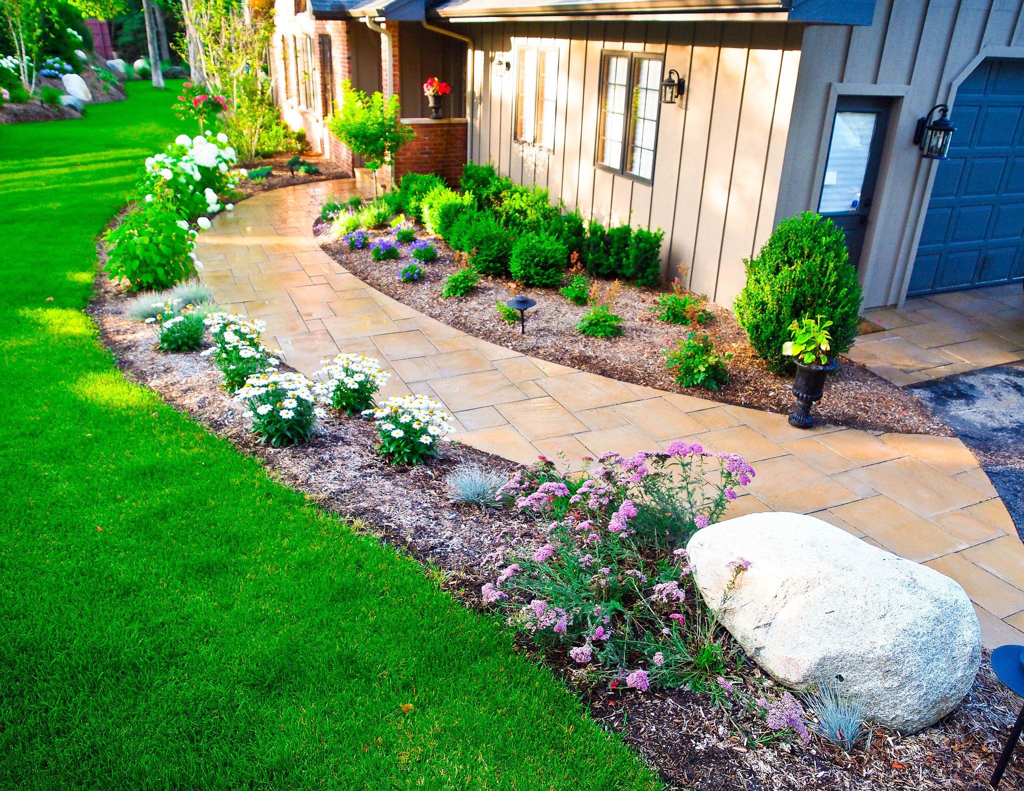21 Brilliant Cheap Garden Edging Ideas With Pictures For 2021 21 Brilliant Cheap Garden Edging Ideas With Pictures For 2021