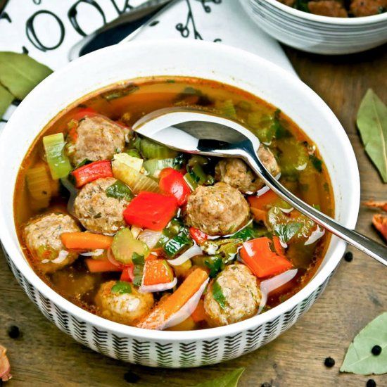 Hearty Dutch vegetable soup with tasty meatballs. Everyone will ask for ...