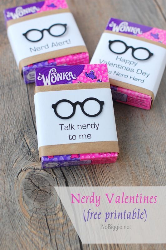 Nerdy Valentine with free printable - "talk nerdy to me" - "nerd alert