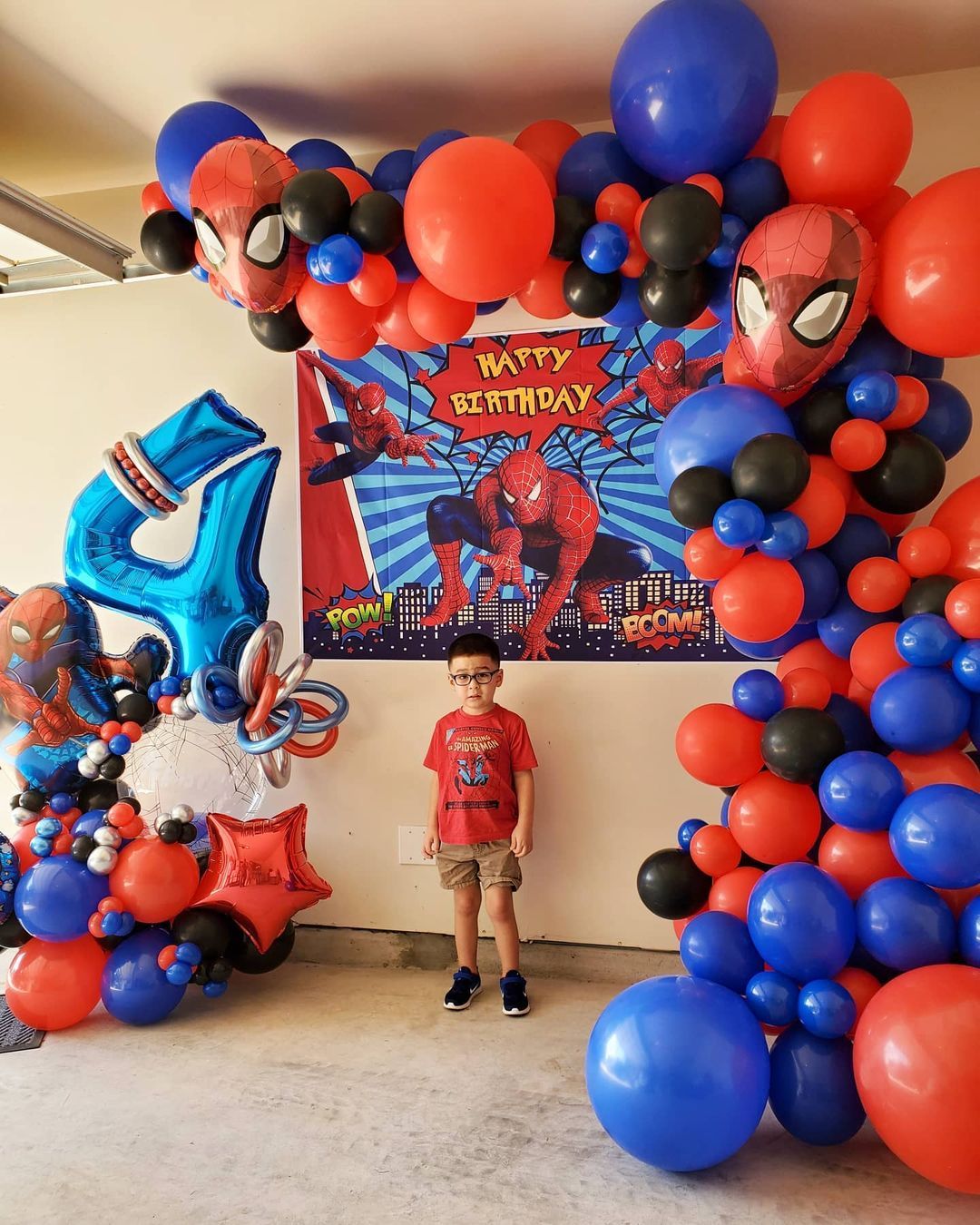 Happy Birthday Spiderman, Happy 4th Birthday, Avengers Birthday, Superhero Birthday Party, 4th Birthday Parties, Birthday Balloons, Party Balloons, Birthday Party Decorations, Bday