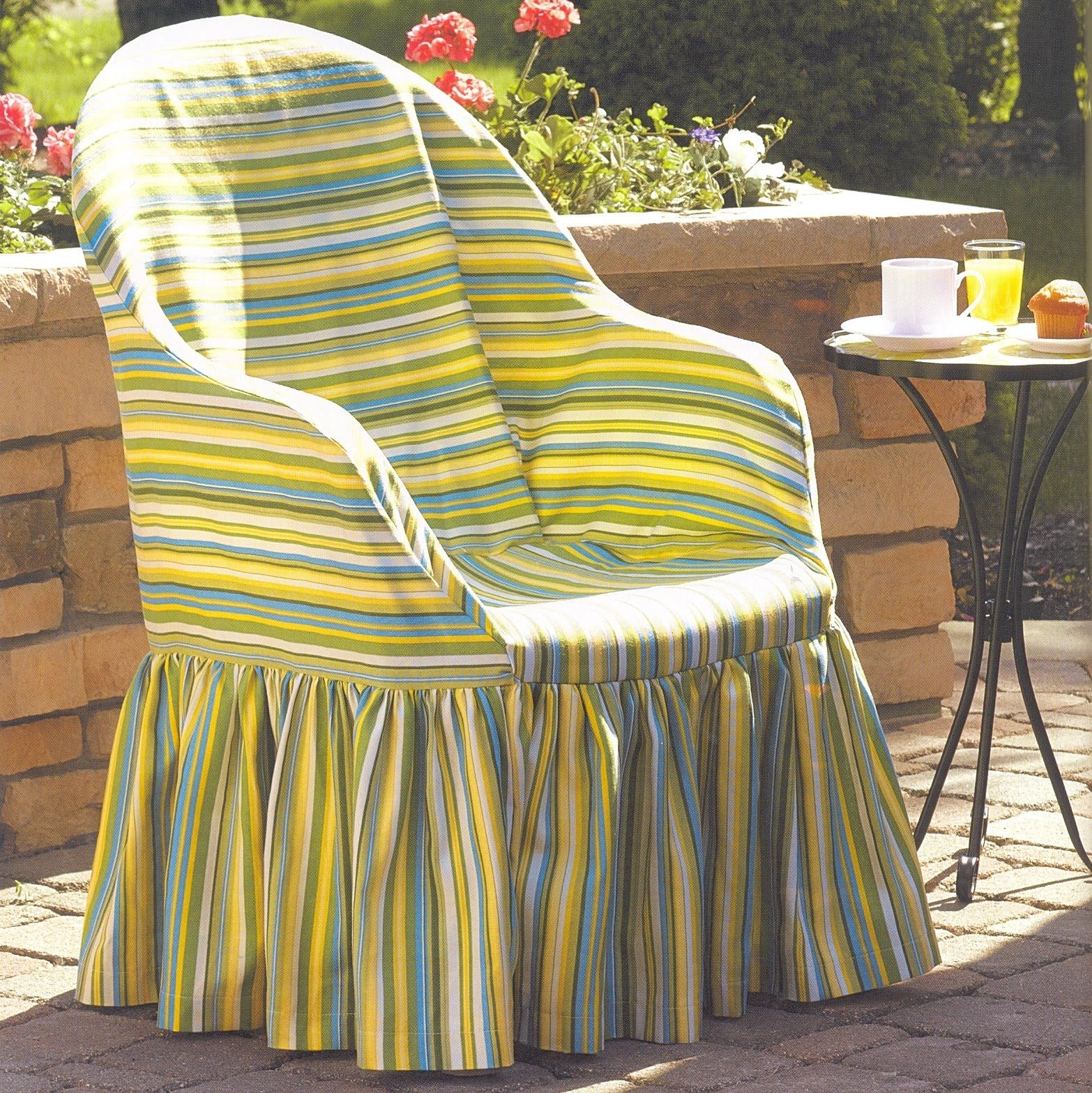 Imagine.. Seeing This - Instead Of A Stacking Plastic Patio Chair Imagine.. seeing this - instead of a stacking plastic patio chair- garden furniture slipcover tutorial here.. Barbaridade: BRICOLAGEM - Que tal fazer o seu ... - Imagine.. Seeing This - Instead Of A Stacking Plastic Patio Chair