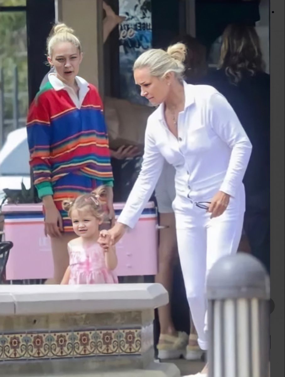 Gigi Hadid, Khai and Yolanda in Malibu | Gigi hadid and zayn, Gigi