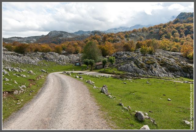 Ruta Lagos De Covadonga En Los Picos De Europa Lagos De Covadonga Picos De Europa Lagos