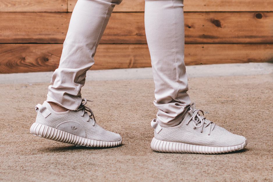 Adidas Originals Yeezy Boost beige Adidas Originals Yeezy Boost beige