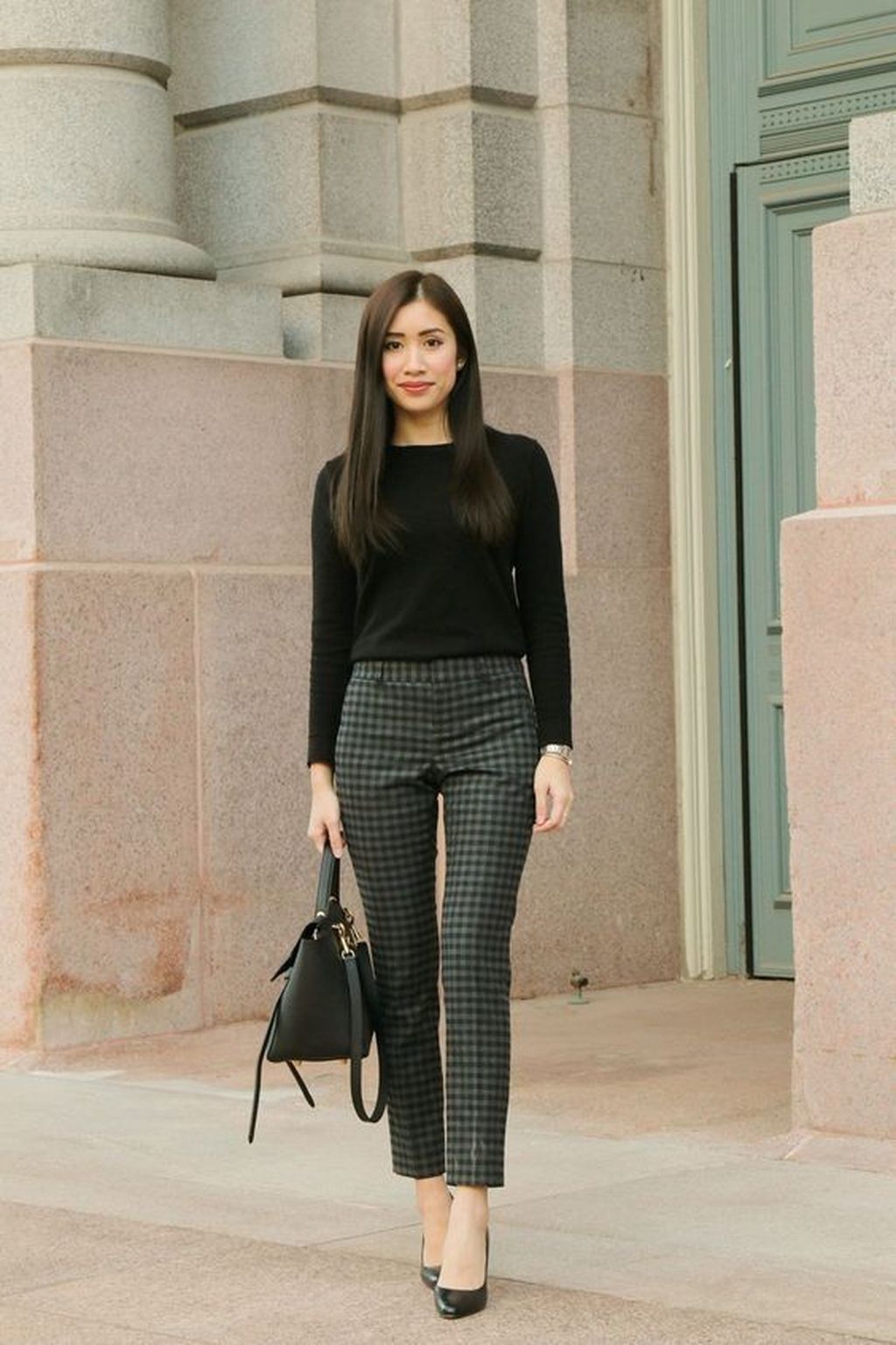 30 Chic Professional Work Outfits Ideas For Women Over 30 Professional Work Outfit Office Wear Women Fashionable Work Outfit