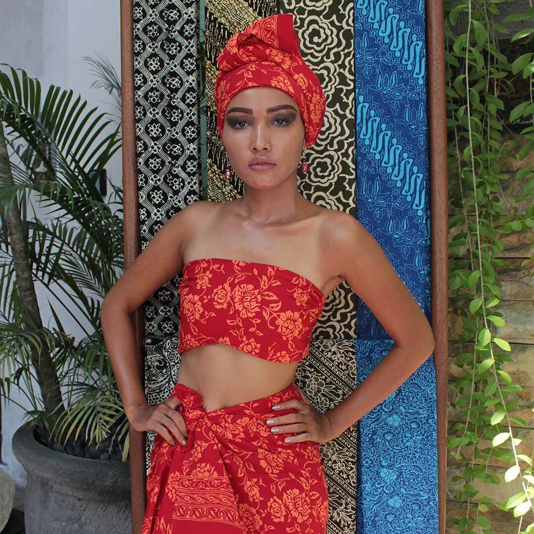 Batik Sarong Wraps Pareos Handmade Batik Fabrics Hand Stamped And Hand Dyed Indonesian Textiles