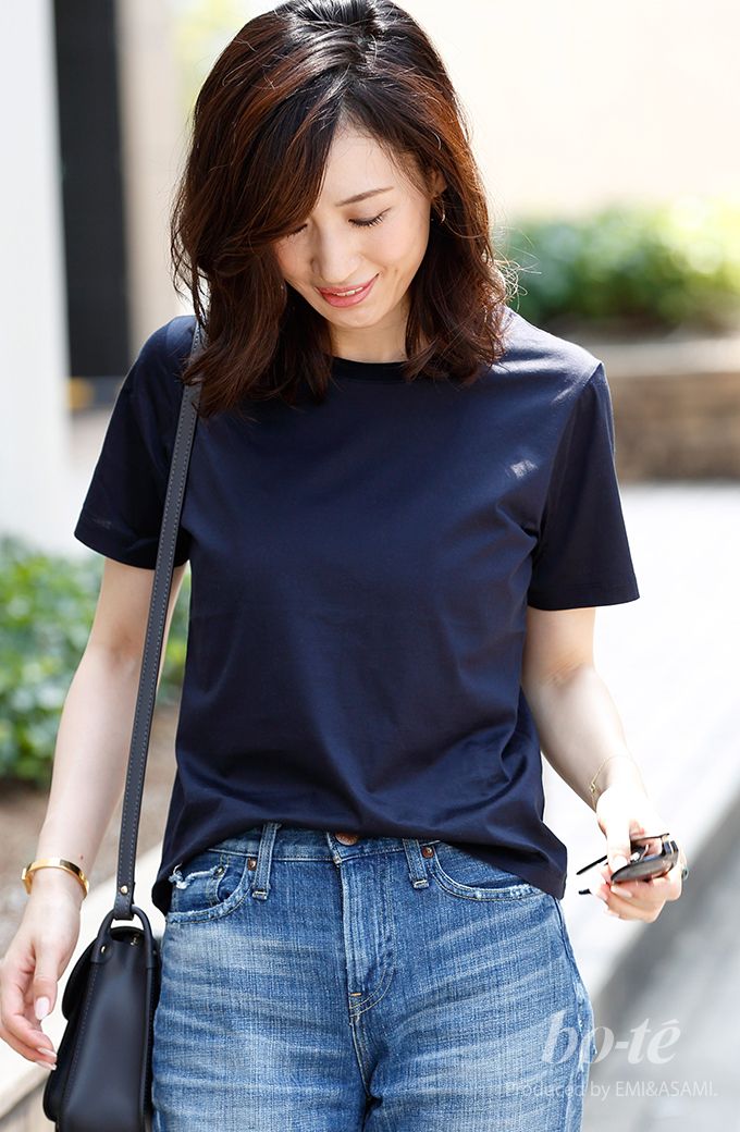 定番のTシャツ×デニムに赤パンプスで女っぽさをプラスしたメンズライクスタイル2 Japanese Beauty, Japanese Girl