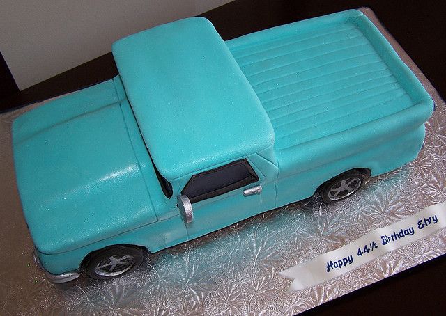 Old Pickup Truck Cake With Images Truck Cakes Truck Birthday