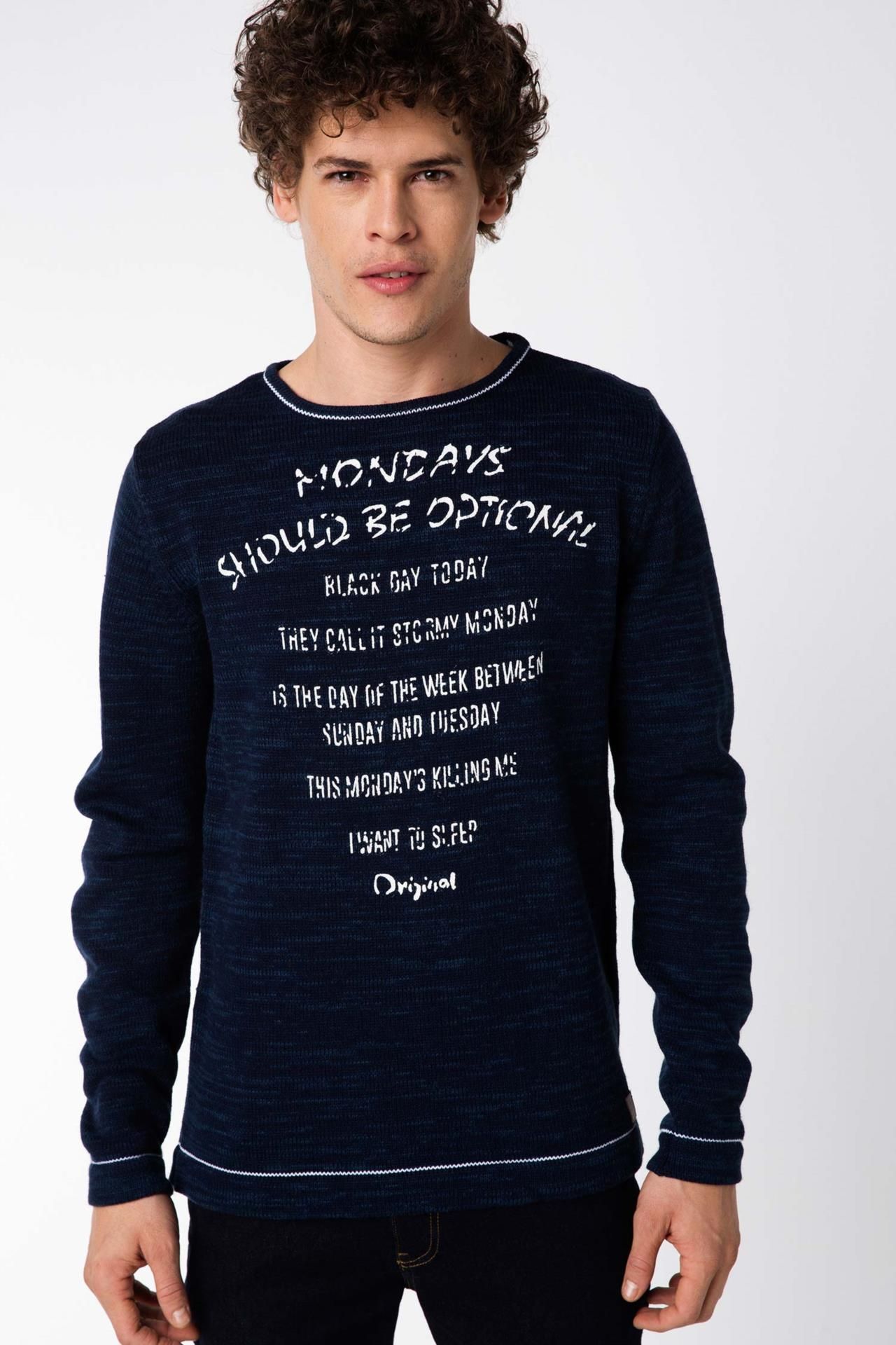 Defacto Marka Kircilli Kazak Sizi Hem Soguktan Koruyacak Hem De Sik Bir Gorunum Elde Etmenizi Saglayacak Rahat Kesim Graphic Sweatshirt Sweatshirts Fashion