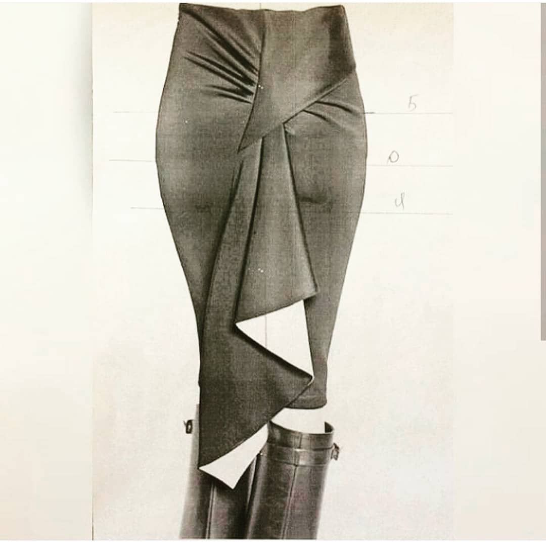 On Instagram Alintidir Sewing Khayati Cok Sik Bir Etek Modeli Ve Kalip Uygulamasi Patternskirt Pattern Skirt Sewinginfo Etek Etek Modelleri Dikis