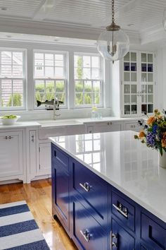 Take a closer look at the Farmhouse pieces in the Magnolia Home Furniture line and bring Joanna Gaines' signature style to your own home! Preppy Kitchen, Blue Kitchen Decor, Kitchen Dining Room, White Kitchen, New Kitchen, Farmhouse Kitchen, Kitchen Ideas, Kitchen Inspiration, Cheap Kitchen