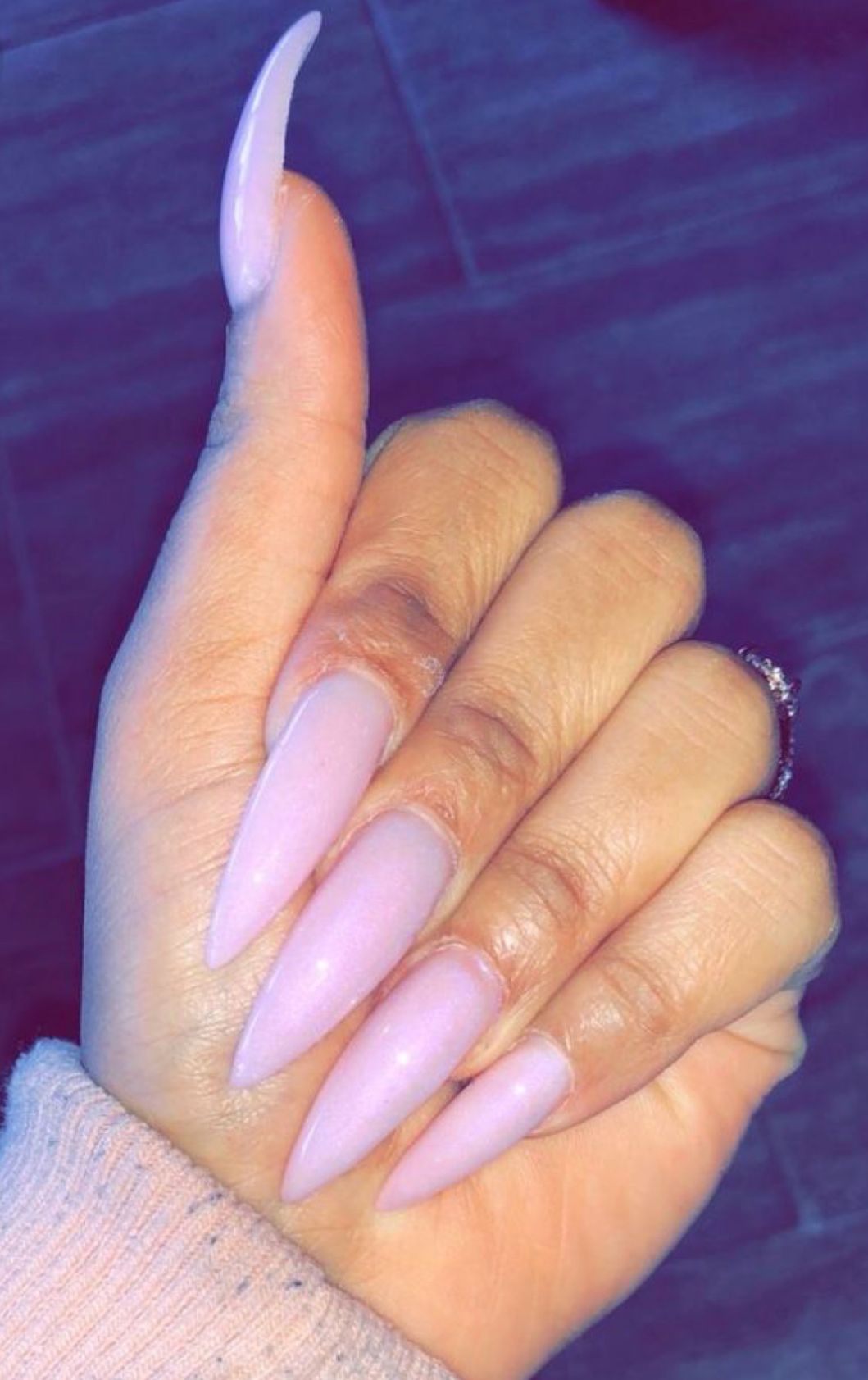 long nails fingernail fetish Sex education tv show