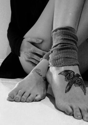 Neo Traditional Raven Tattoo Red Rose Tattoo Sleeve Tattoos Raven Tattoo Sleeve Tattoos