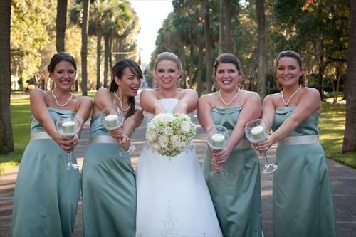 Alternatives To Brides Carrying Bouquets I Have 15 Bridesmaids I