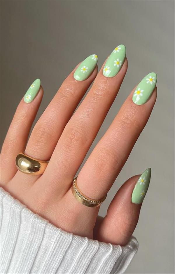 When it comes to spring and summer, I like green nail art inexplicably, but because the green color is actually quite different from the skin color, the legendary one is not white, so many girls are discouraged from green nail art, which is wrong, there are really not too many beautiful green nail salons. I have always been a green monster. Why are there not many green nail salons in my collection? Today, Nicole will come to AMWAY super beautiful green manicure. Green Acrylic Nails, Almond Acrylic Nails, Acrylic Nails Coffin Short, Pretty Acrylic Nails, Best Acrylic Nails, Green Nails, Coffin Nails, Pretty Nails, Pastel Nails