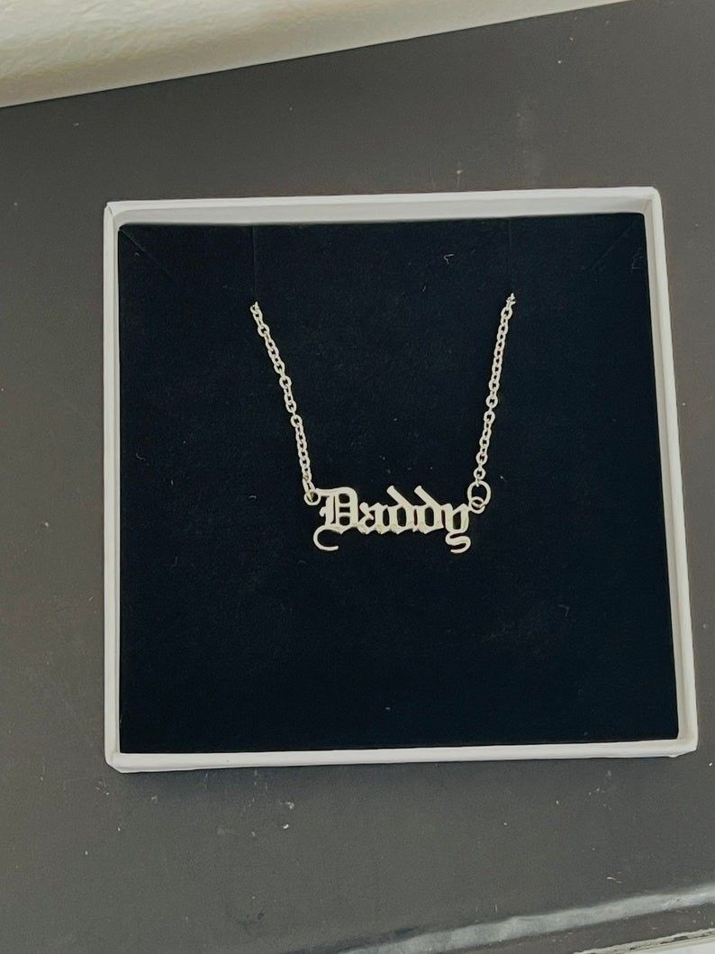 Personalized Letter Necklace - Custom Name Plate - Calligrapher Font Necklace - Family Name DaintySilvers Handmade item Dispatches from a small business in United Kingdom Materials: Silver Closure: Spring ring Adjustable length Style: Minimalist Can be personalised Made to Order Gifts Handmade, Handmade Jewelry, Handmade Items, Etsy Handmade, Handmade Accessories, Etsy Jewelry, Jewelry Stores, Jewellery, Custom Silver Jewelry