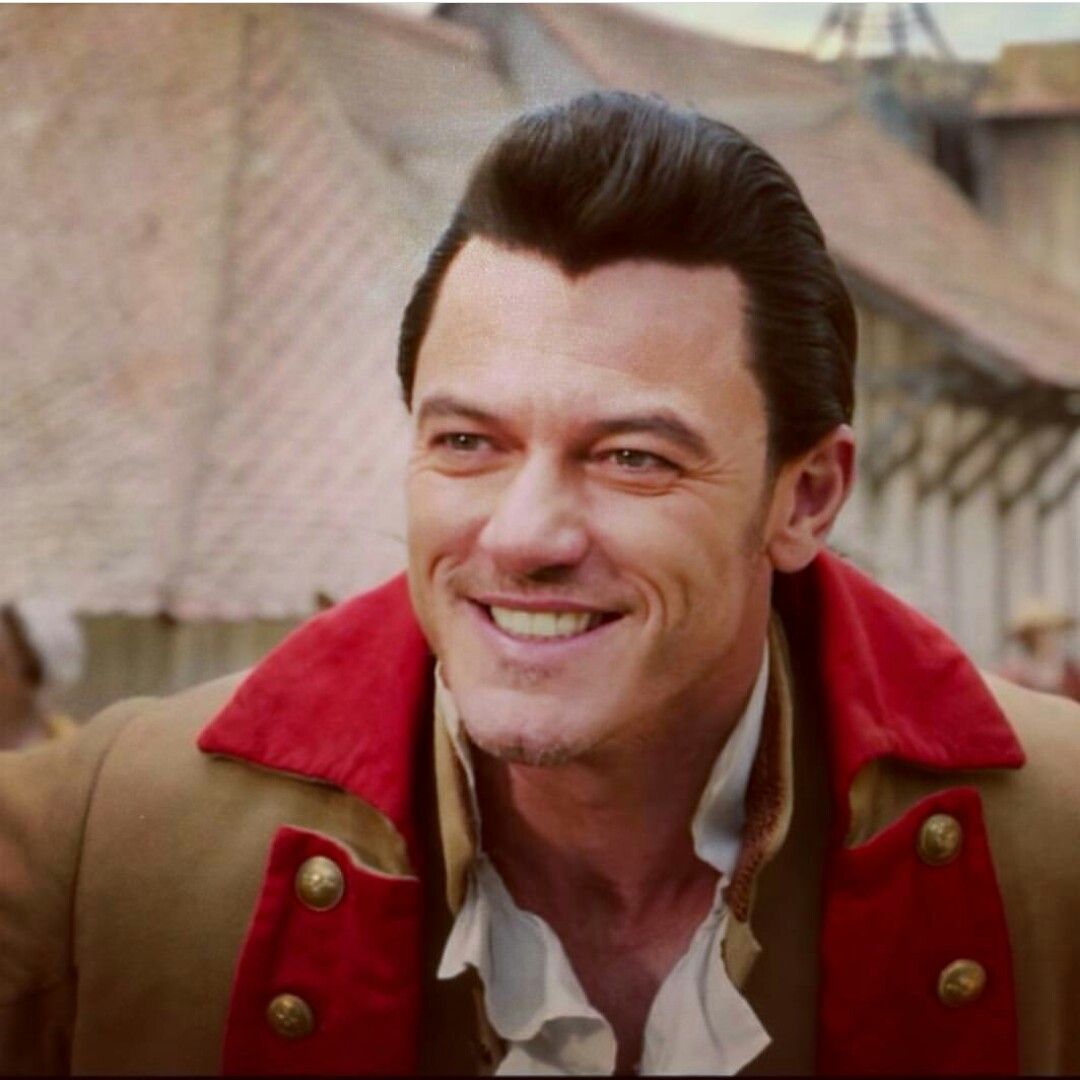 Luke Evans as Gaston | Beauty and the beast movie, Luke evans, Disney