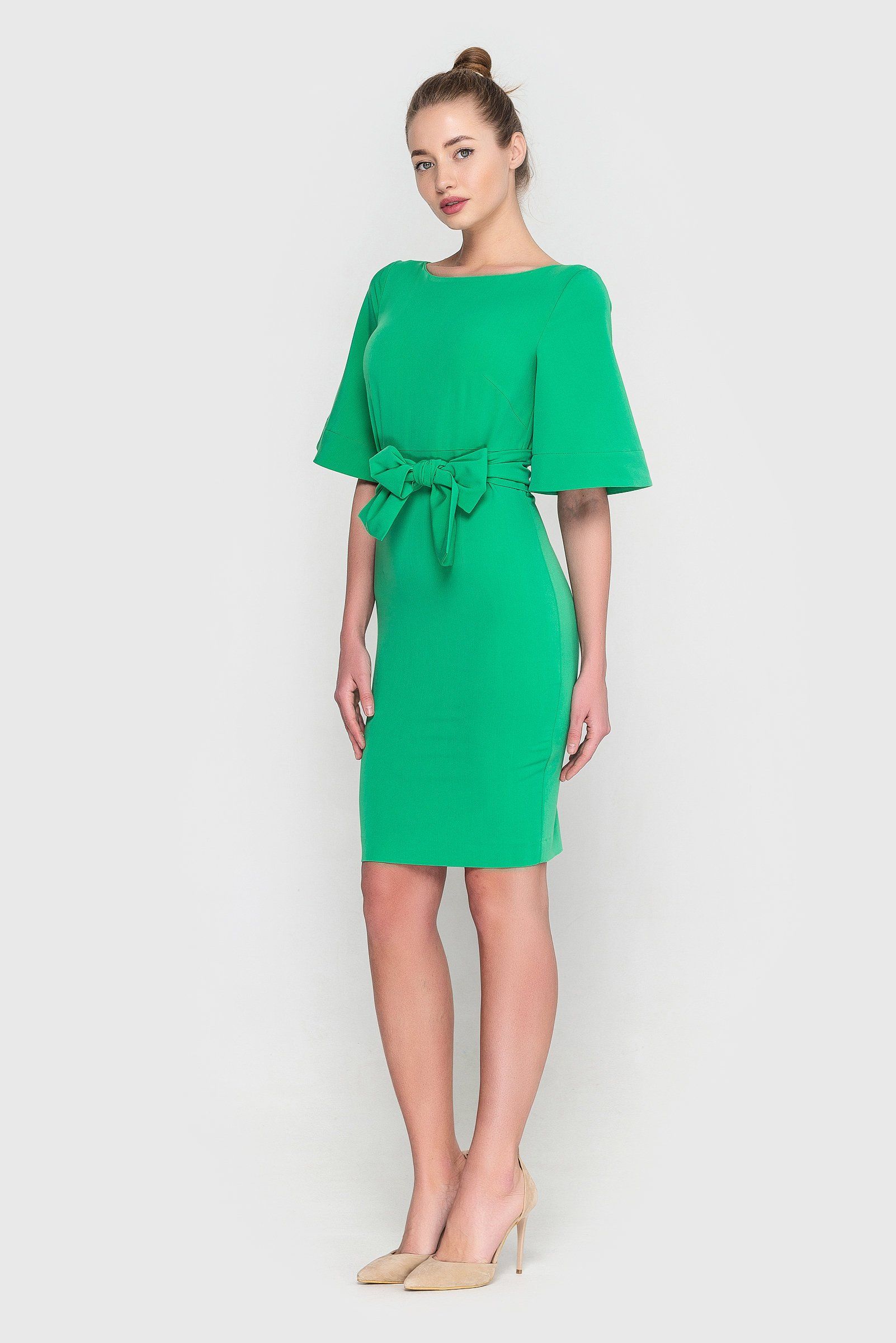 Nice dress for every day, knee length, extra wide sleeves (mit
