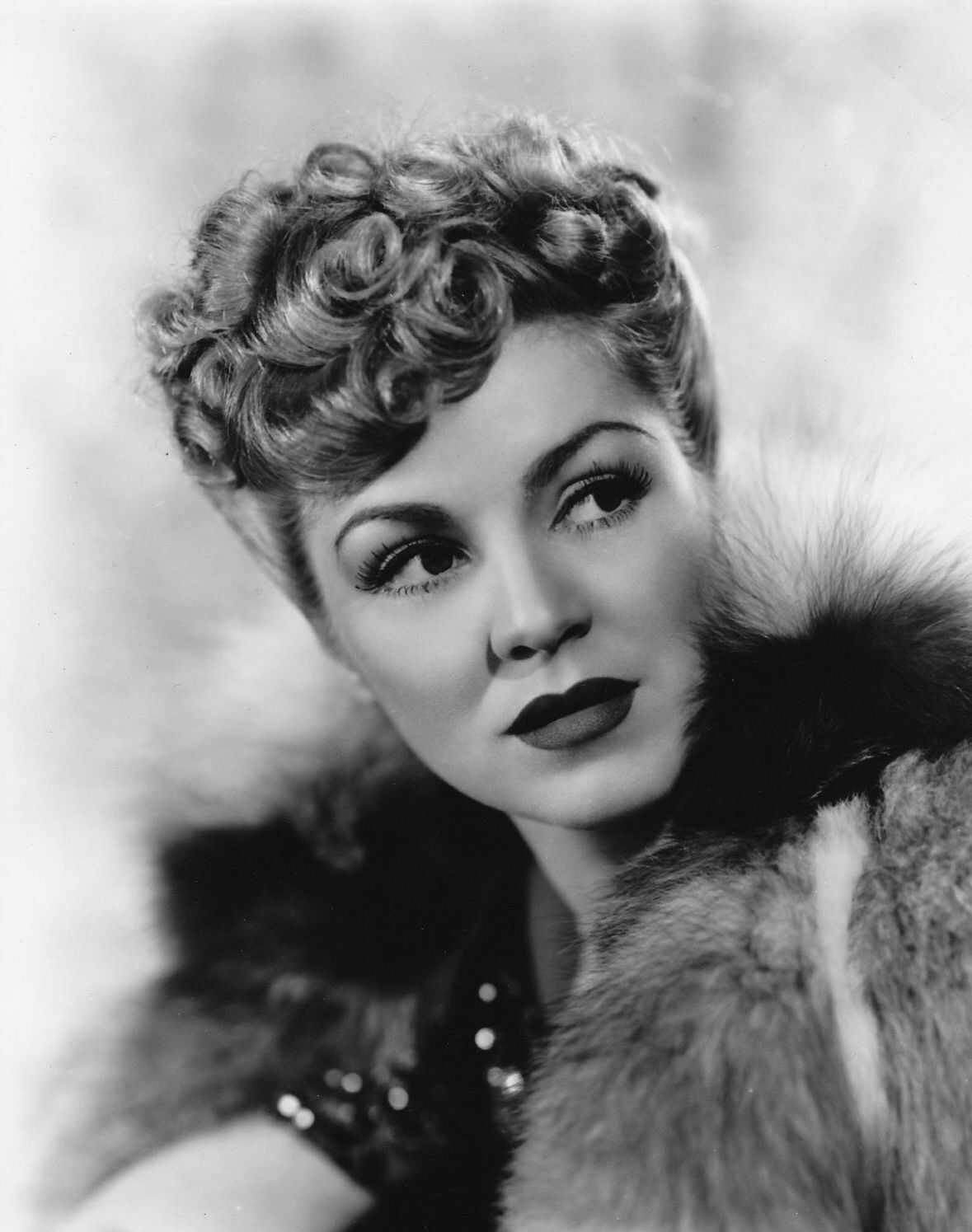 claire trevor claire trevor golden age hollywood american actress claire trevor claire trevor golden age hollywood american actress