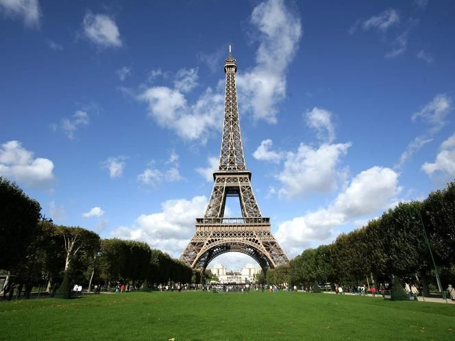 Torre Eiffel Reserva Tus Entradas Online Y Evita Las Colas Facil Y Seguro Mejor Precio Amplia Seleccion De Tours Di Torre Eiffel Torres Guia De Turismo