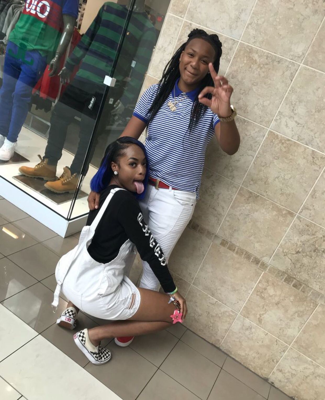 Young black lesbian girls Young black lesbian girls