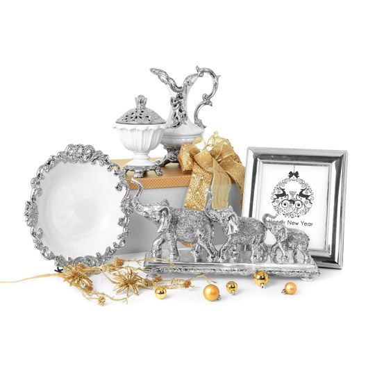 Jasmine Family 425 € JASMINE VASE 19X18X31 CM 1 pcs JASMINE CANISTER TALL 18X18X24 CM 1 pcs JASMINE PLATTER 35X33X5 CM 1 pcs ADONIA ELEPHANT SET OF 3 21" 1 pcs AMATA BOLD PHOTOFRAME 8X10" 1 pcs Canisters, Platter, Jasmine, 8x10, Pcs, Elephant, Photo Frame, Tall, Special