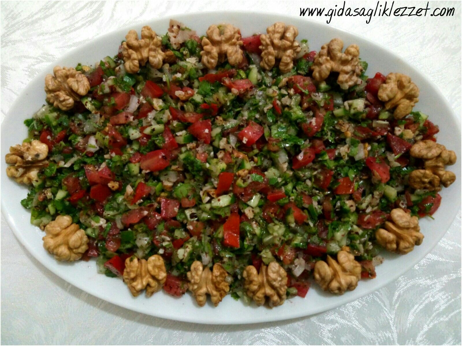 Gavurdağı Salatası Tarifi – Salata Tarifleri Gavurdağı Salatası Tarifi – Salata Tarifleri