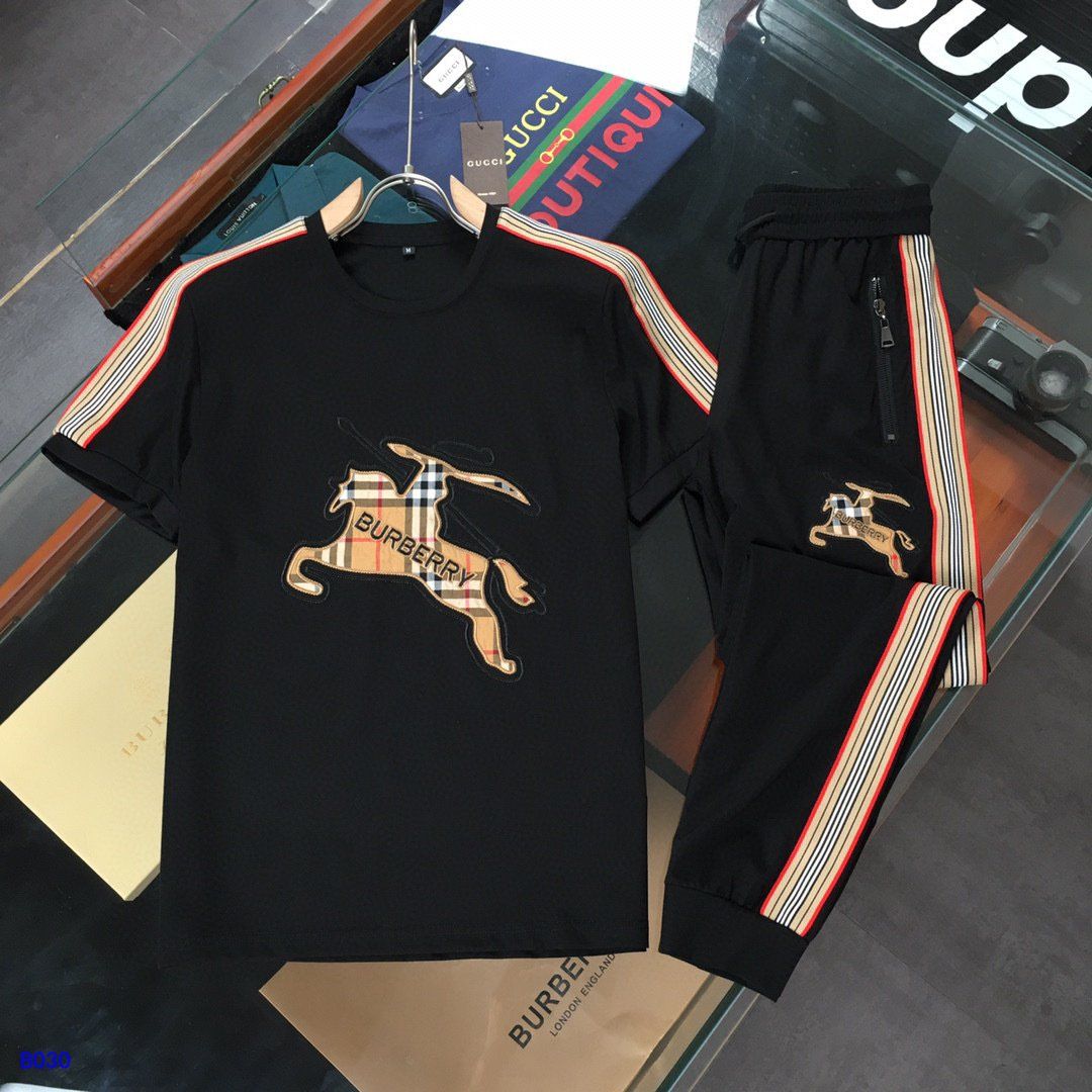 BB Two Piece Set 1 Get your man bags for the your perfect Please allow 2-3 weeks for delivery Keep in mind, items run small We recommend going up two sizes Summer Swag Outfits, Dope Outfits For Guys, Swag Outfits Men, Swag Men, Armani Sweatshirt, Sweatshirt Outfit, Streetwear Men Outfits, Mens Streetwear, Tracksuit For Men