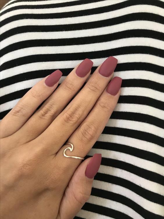 81 Dark Fashion Nail Colors For New Years Koees Blog