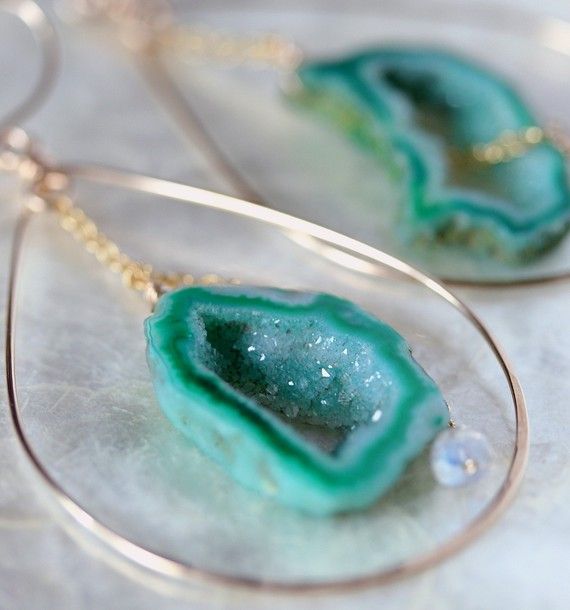 Druzy Earrings- Drusy Earrings - Gold Hoop Earrings - Geode Earrings- Green Druzy Earrings on Etsy, $88.00 Geode Jewelry, Kay Jewelry, Geode Earrings, Gold Hoop Earrings, Crystal Jewelry, Jewelry Accessories, Jewelry Making, Statement Earrings, Jewelry Box