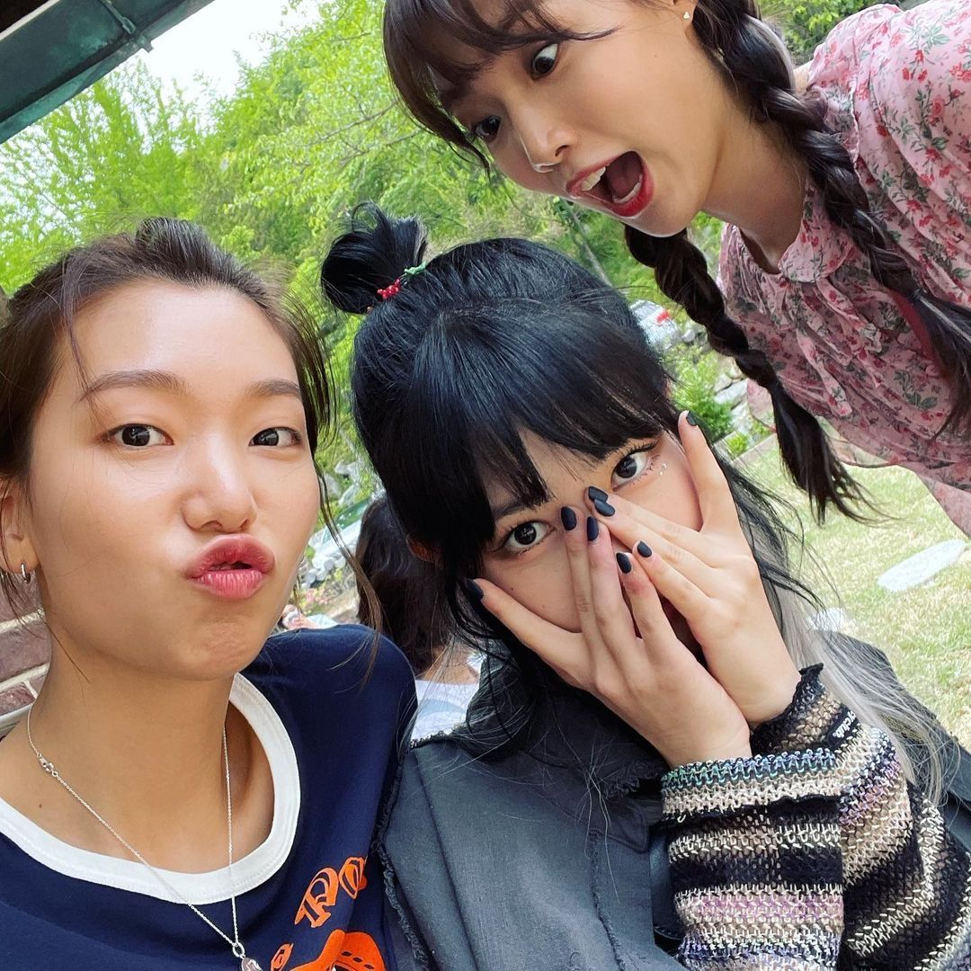 lee hojung & yang hyeji & yoon seoa in 2021 | Crochet necklace, Kdrama
