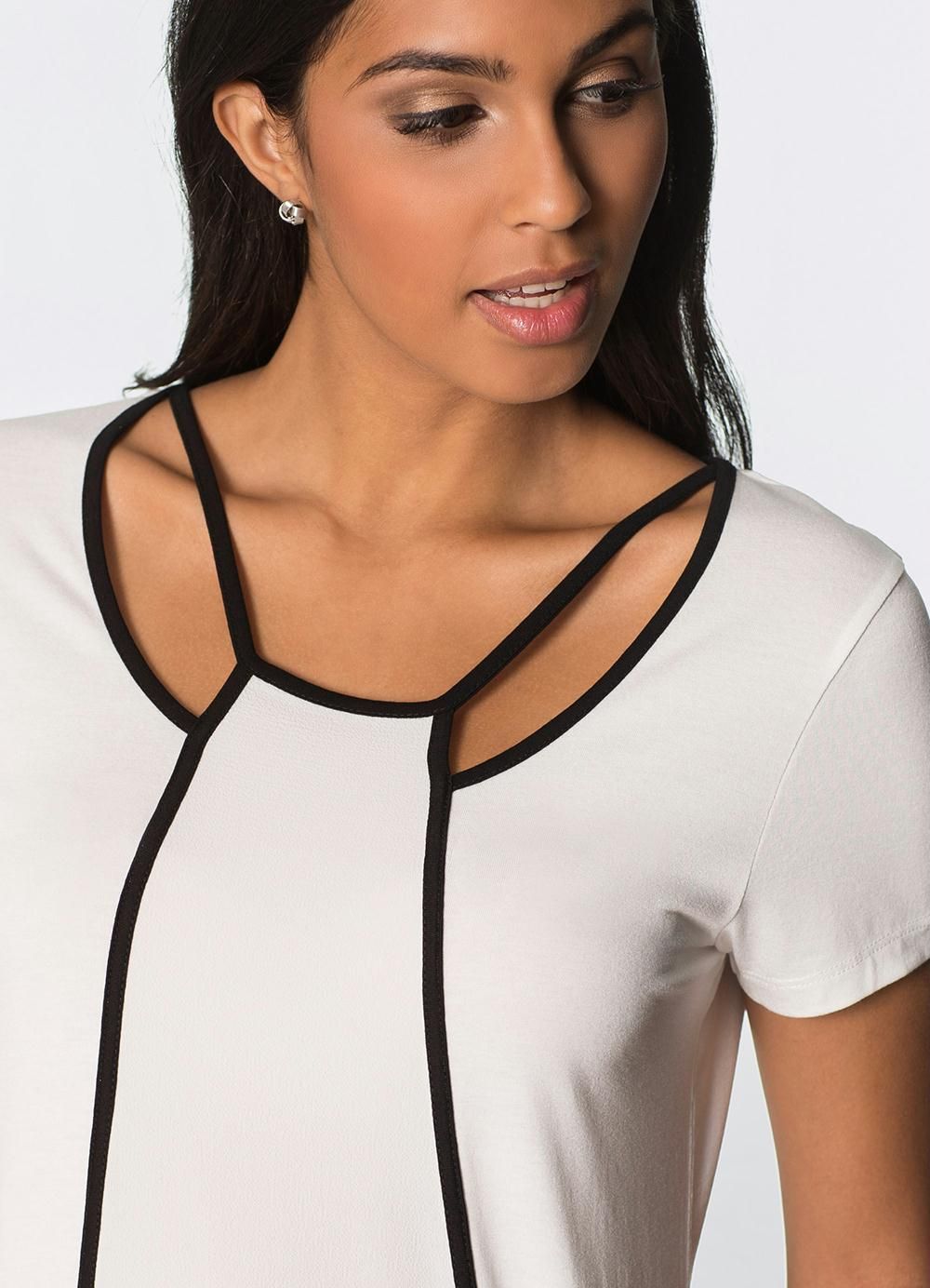 Blusa Com Recorte Na Frente Blusa com Recortes Crú in 2020 | Fashion details, Fashion, Color