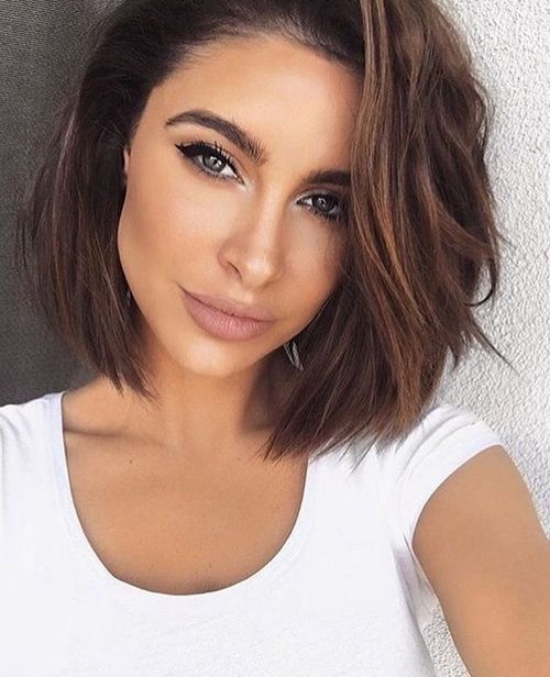 Curtos e Fashionistas: 10 Cortes de Cabelo Curto pra Apostar Brown Hair Shades, Brown Ombre Hair, Brown Hair Balayage, Short Brown Hair, Brown Hair Colors, Hair Highlights, Color Highlights, Gray Hair, Black Hair