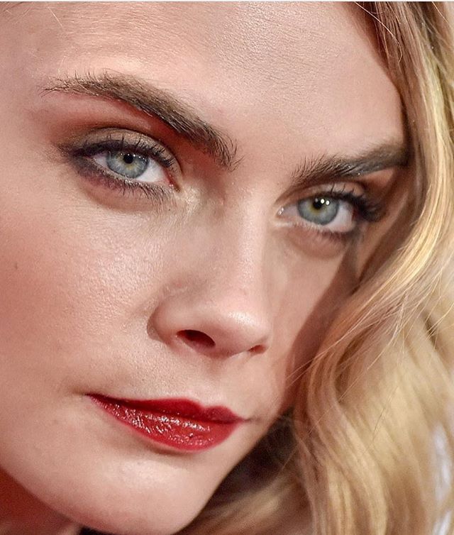 Cara Delevingne Beleza, Maquiagem